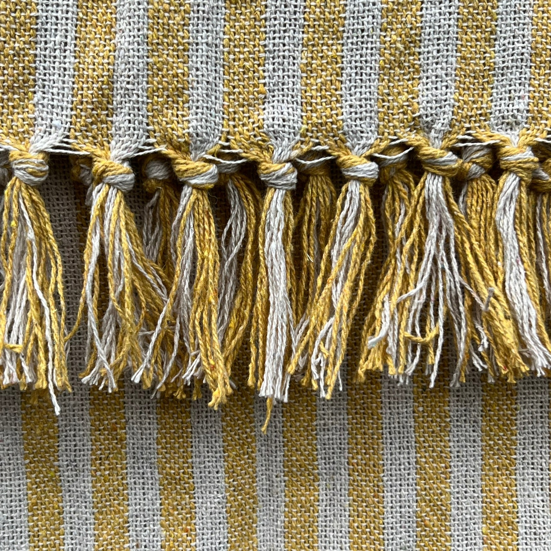 Provincial Throw Yellow/Natural